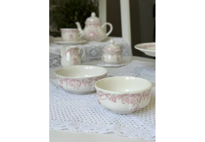 Салатник фарфоровый Olens Гревелінген розовый 8030-527 (350 мл)