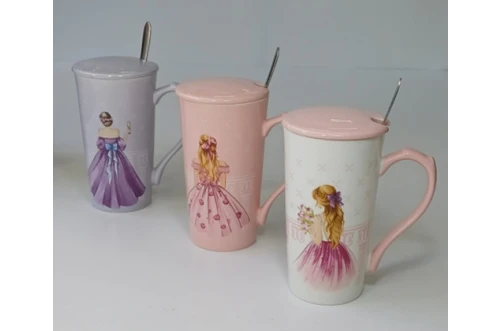 Кружка керамическая с крышкой и ложкой Миледи 7057-3 (375 мл)