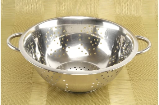 Дуршлаг металлический А-плюс 0822 (24 см) Дуршлаг металлический А-плюс 0822 (24 см)