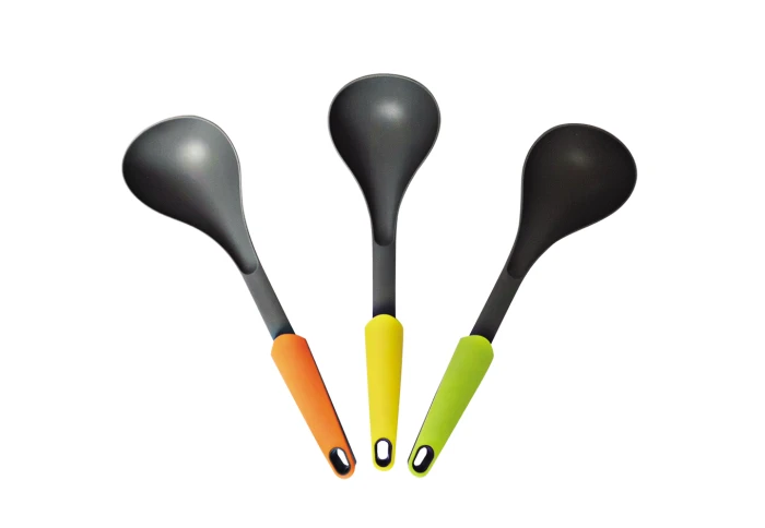 Половник с силиконовой ручкой Maestro MR 1161