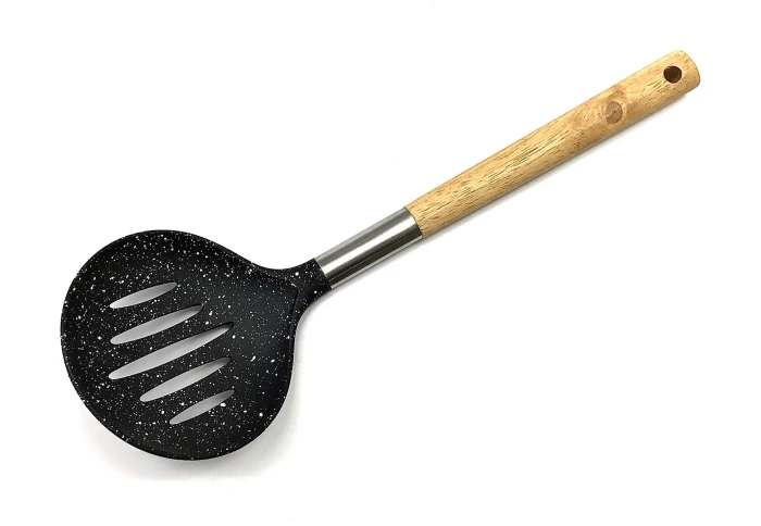 Шумовка нейлоновая с деревянной ручкой Benson BN-100937